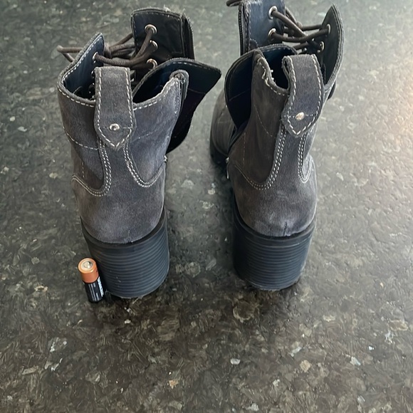 Dolce Vita boots, women's size 8.5 - Picture 3 of 8